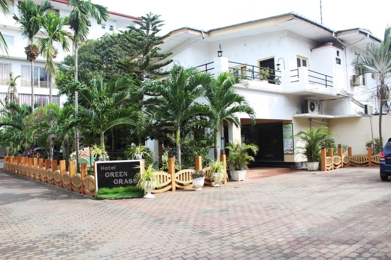 Green Grass Hotel & Restaurant Джафна Экстерьер фото